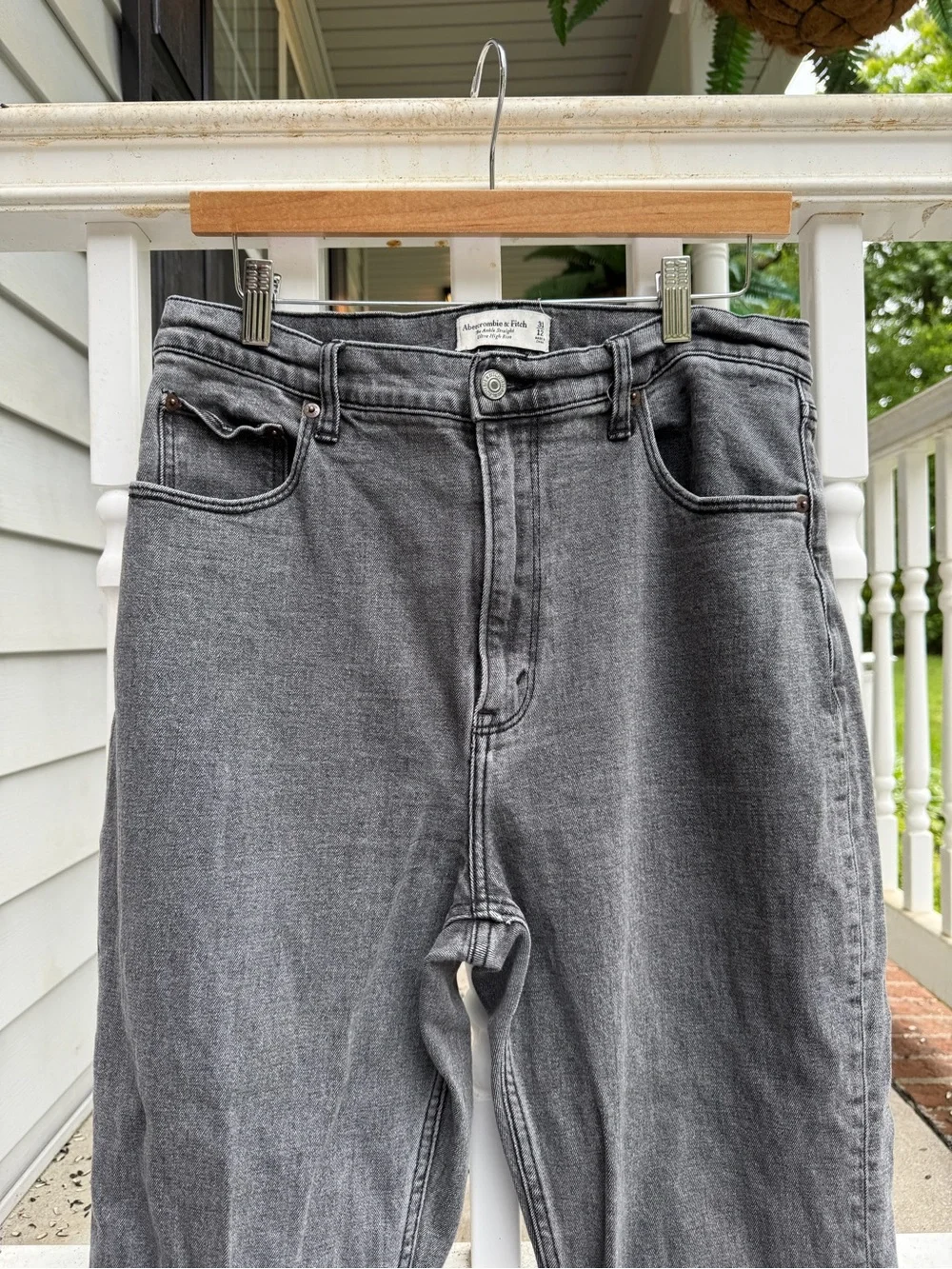 Abercrombie & Fitch Black Gray The ankle straight ultra high rise Jeans 31 12